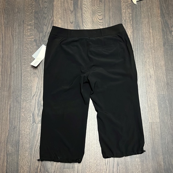 Annika Cutter & Buck Black Bungee Hem Capri Golf Pants | US 10 NWT
